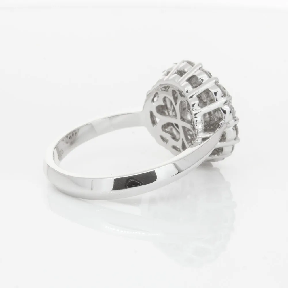 18ct White Gold Diamond Cluster Ring