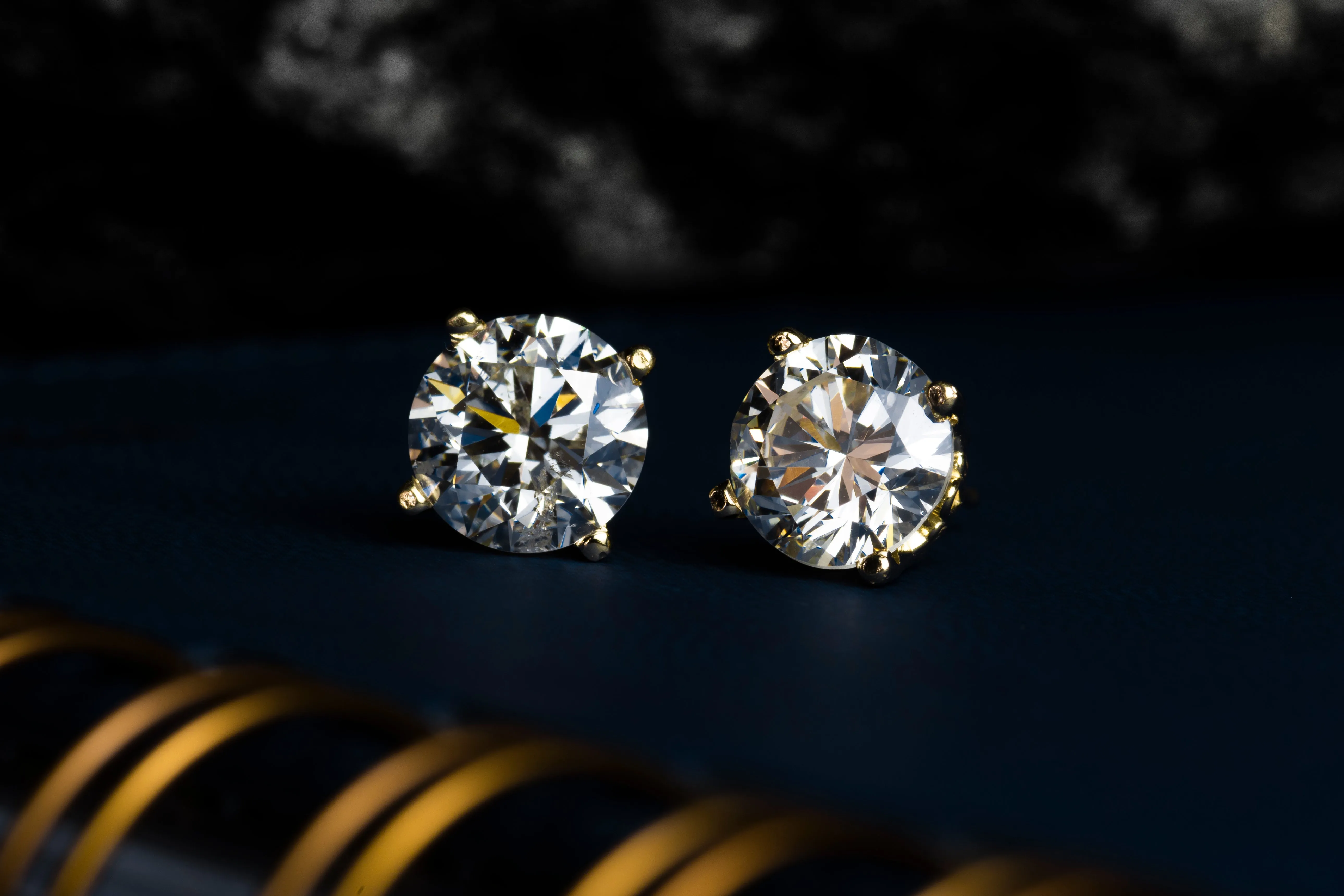 5.03ctw Round Brilliant Natural Diamond 14k Yellow Gold Stud Earrings