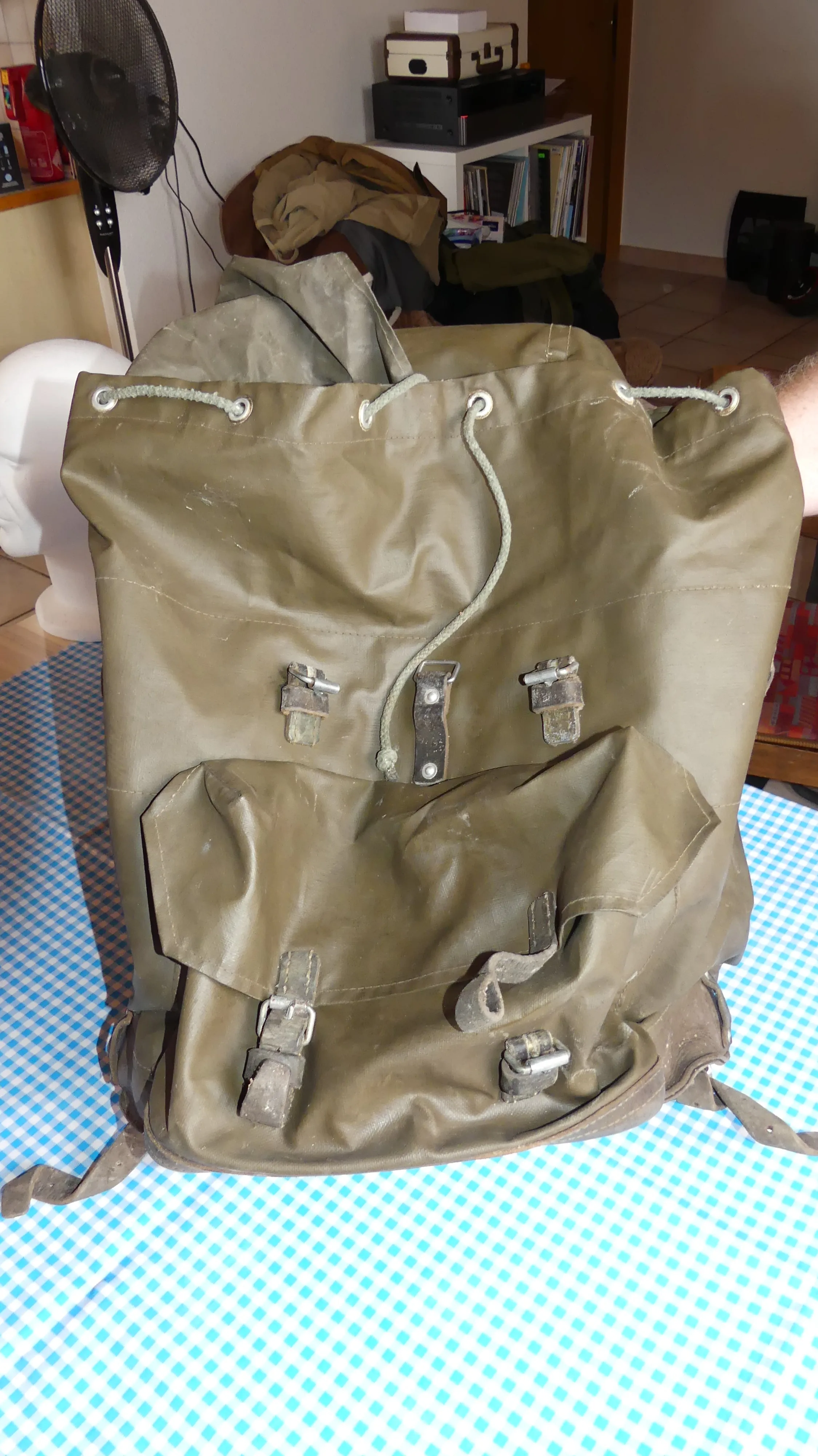 Backpack, Backpack 1980s Green, Waterproof Swiss Army "Rucksack" - 80's Swiss Military Backpack