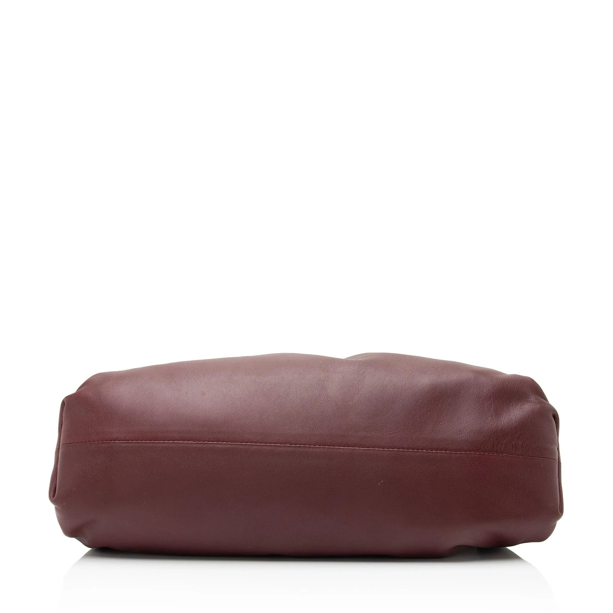 Bottega Veneta Calfskin The Pouch Clutch (SHF-cWyZ85)