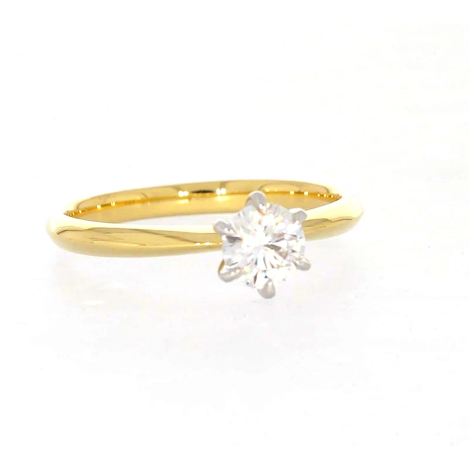 Celebration 18ct Yellow Gold Round Brilliant Cut 1/2 Carat tw of Certified Lab Grown Diamonds Ring