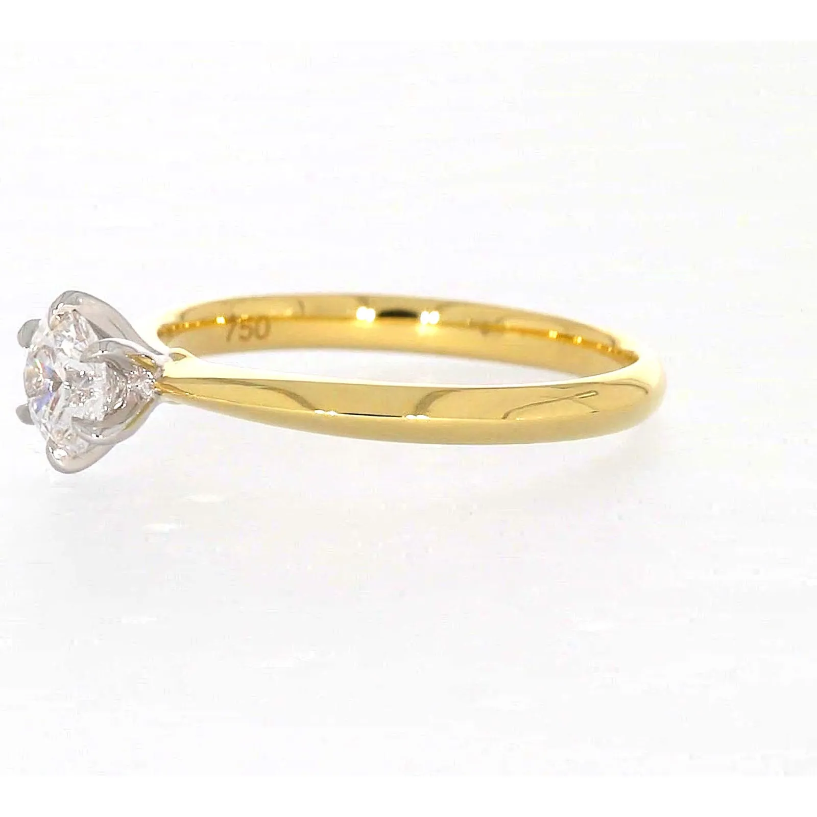 Celebration 18ct Yellow Gold Round Brilliant Cut 1/2 Carat tw of Certified Lab Grown Diamonds Ring