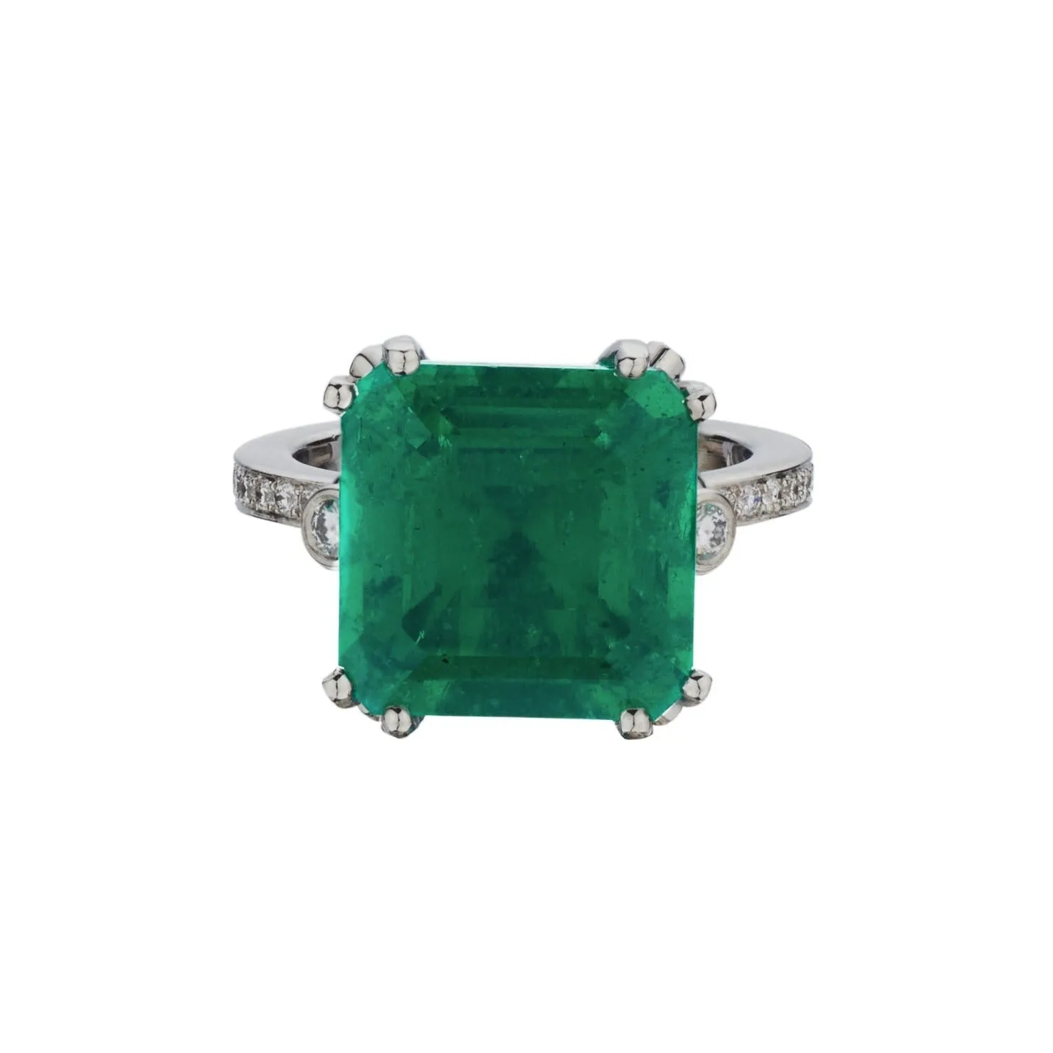 EMERALD & DIAMOND RING