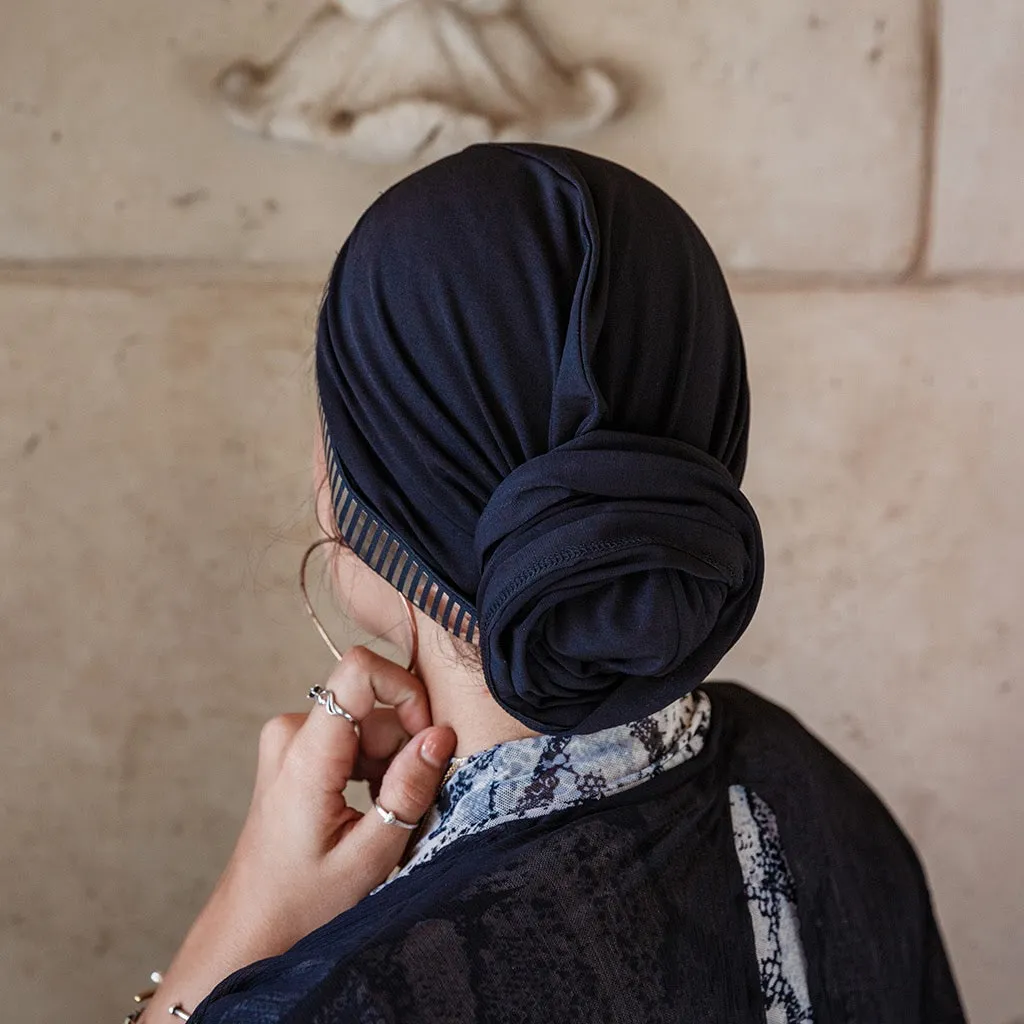 Lustrous Black Turban