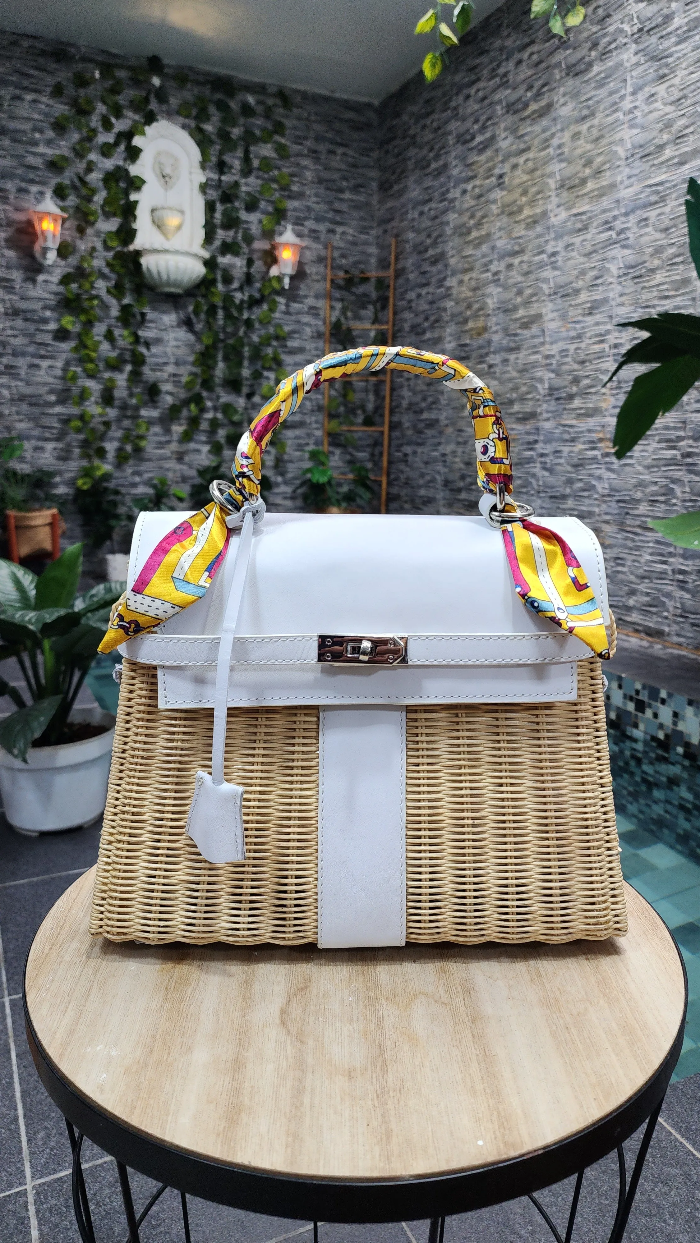 White genuine leather - Handmade wicker bag, Medium size (31cm)