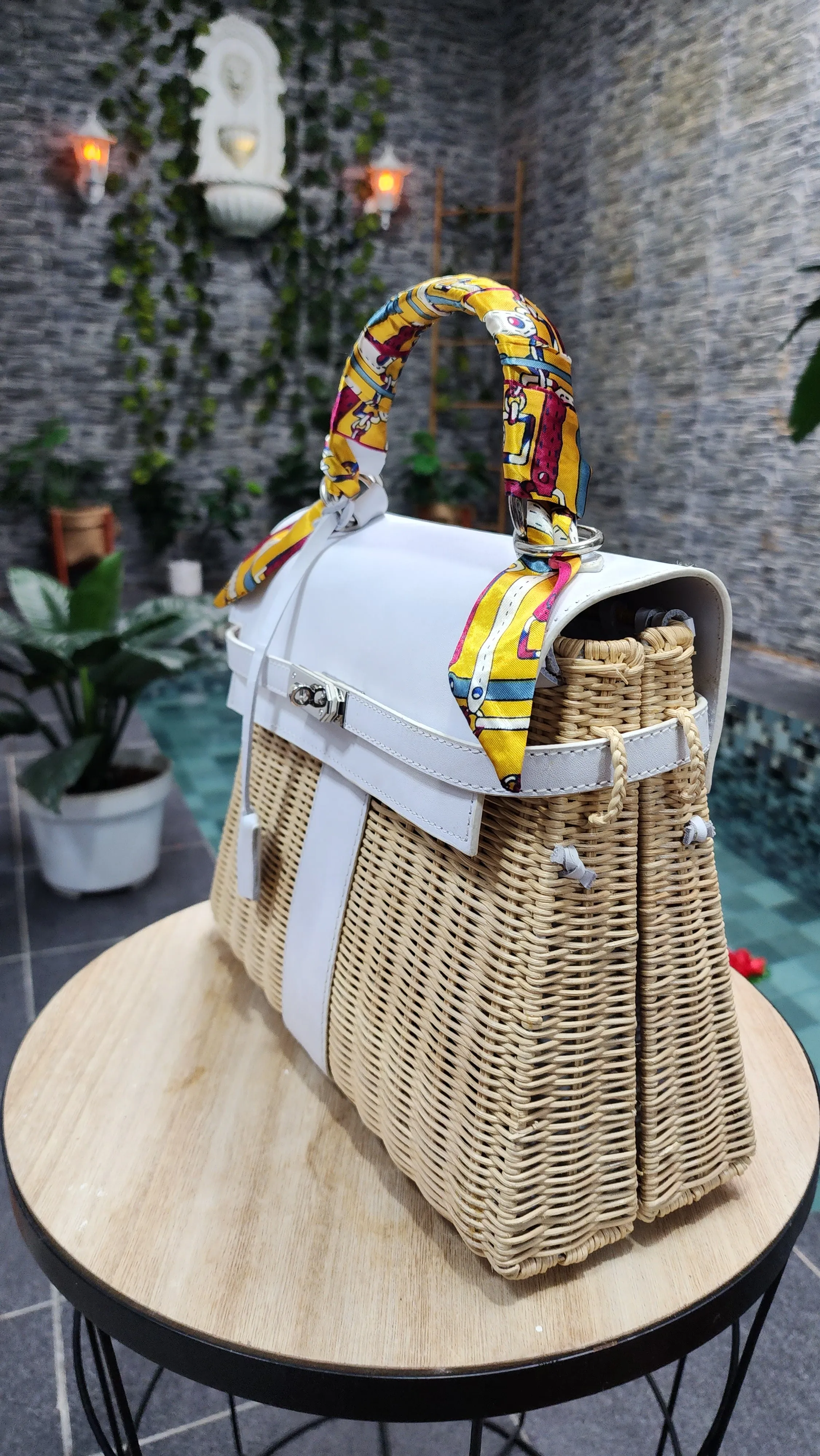 White genuine leather - Handmade wicker bag, Medium size (31cm)