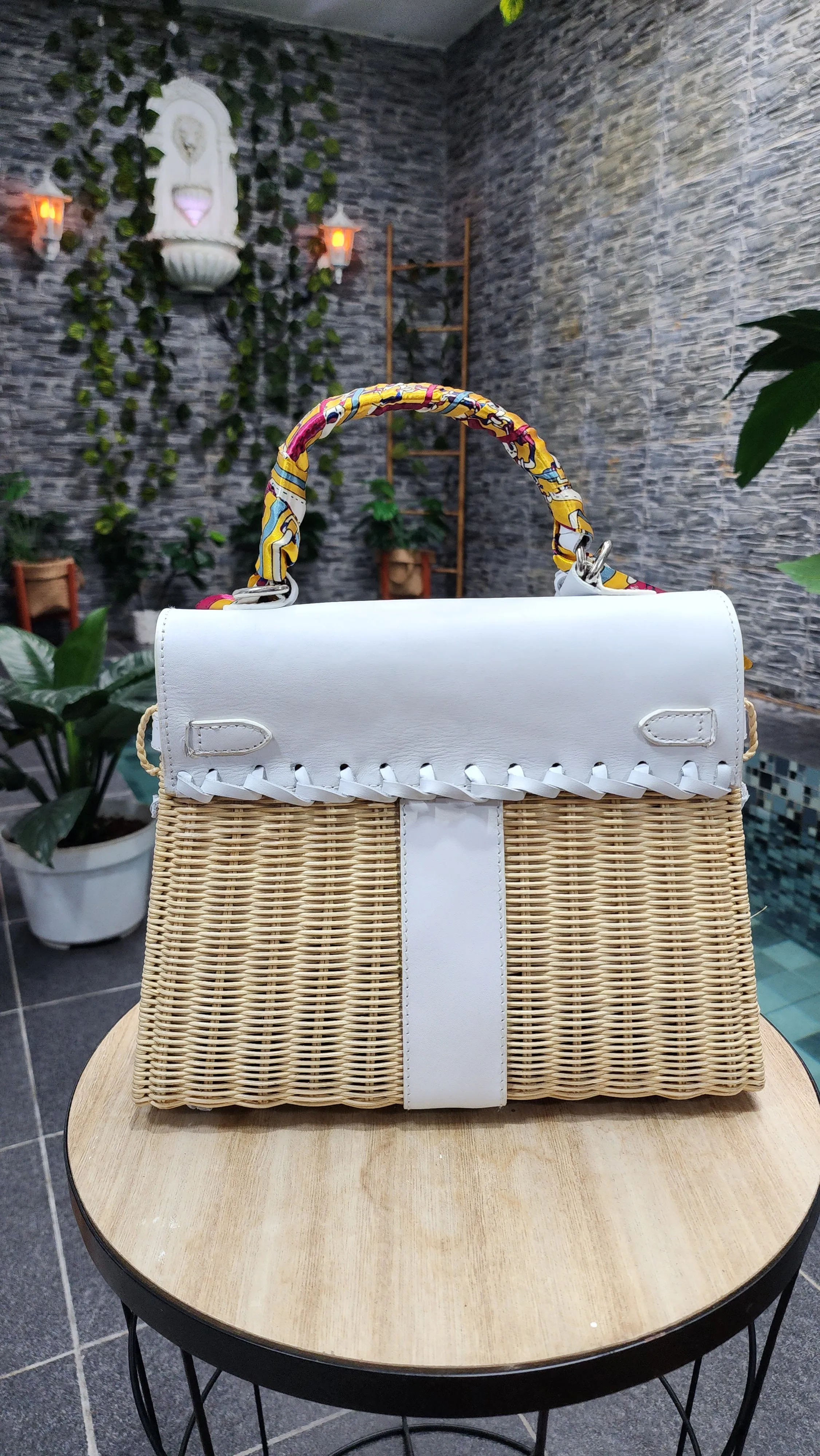 White genuine leather - Handmade wicker bag, Medium size (31cm)