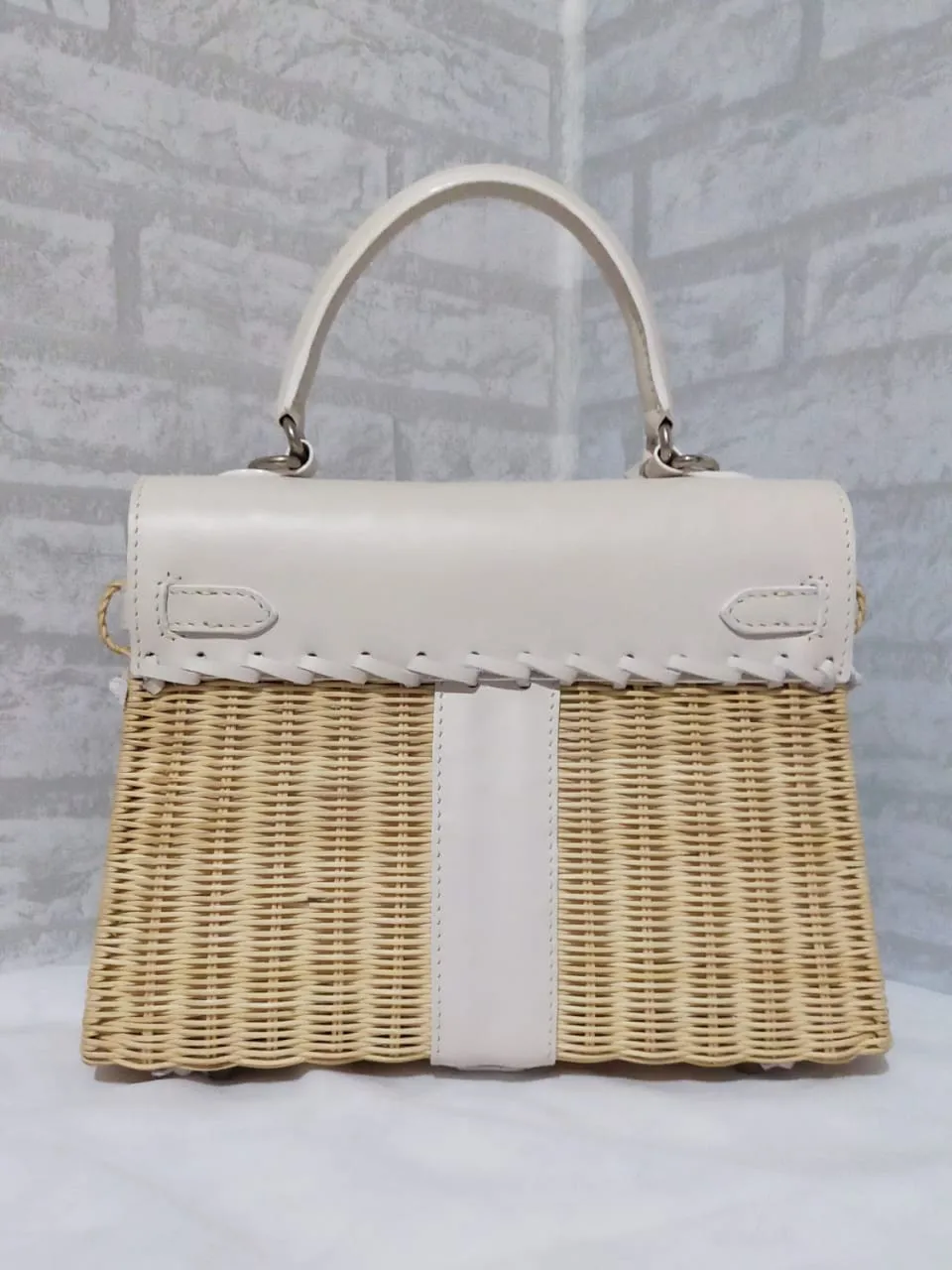 White genuine leather - Handmade wicker bag, Medium size (31cm)