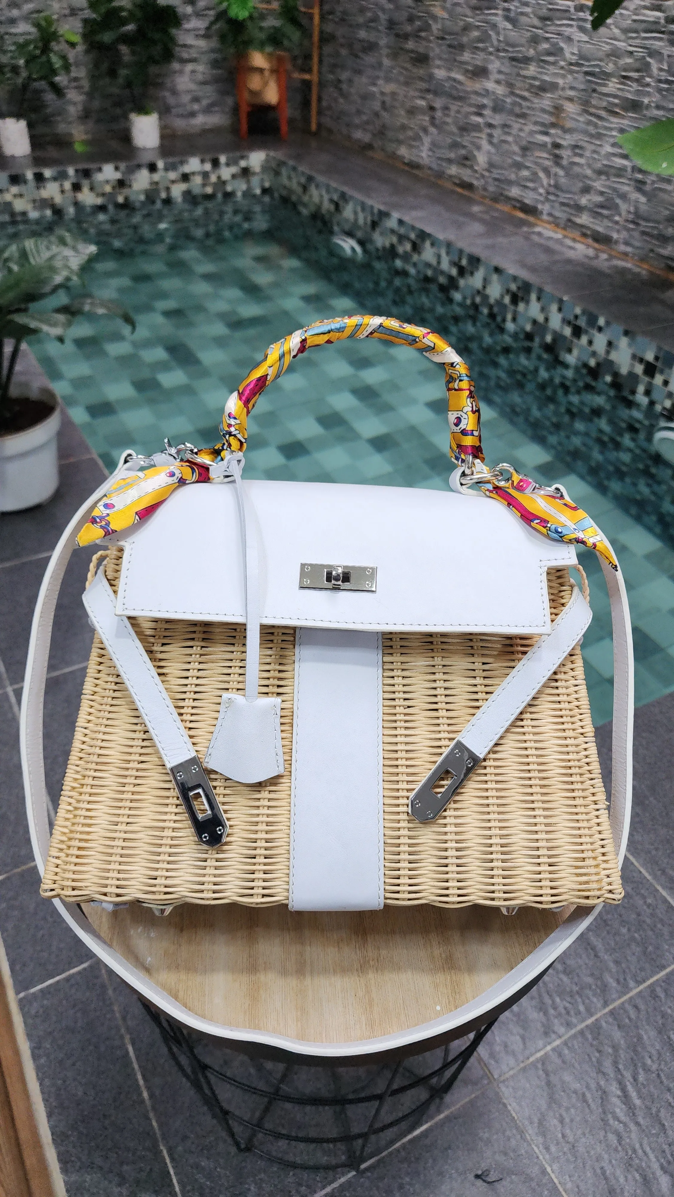 White genuine leather - Handmade wicker bag, Medium size (31cm)